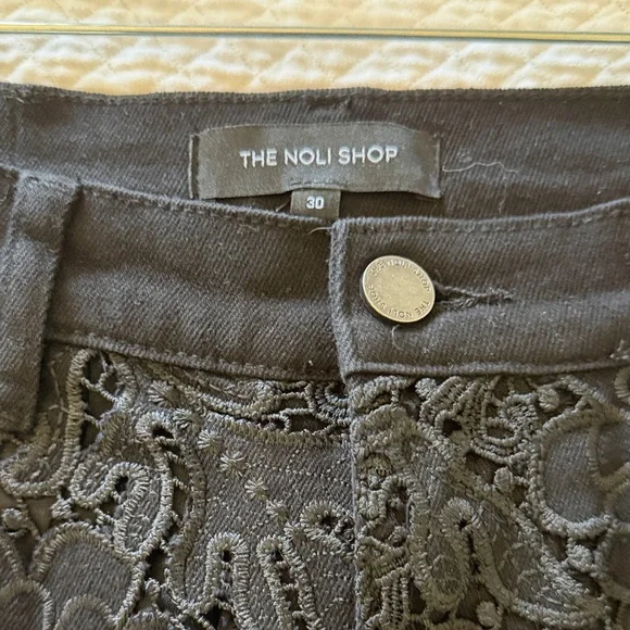 The Noli Shop Black Lace Floral Pants size 30 - Picture 6 of 16